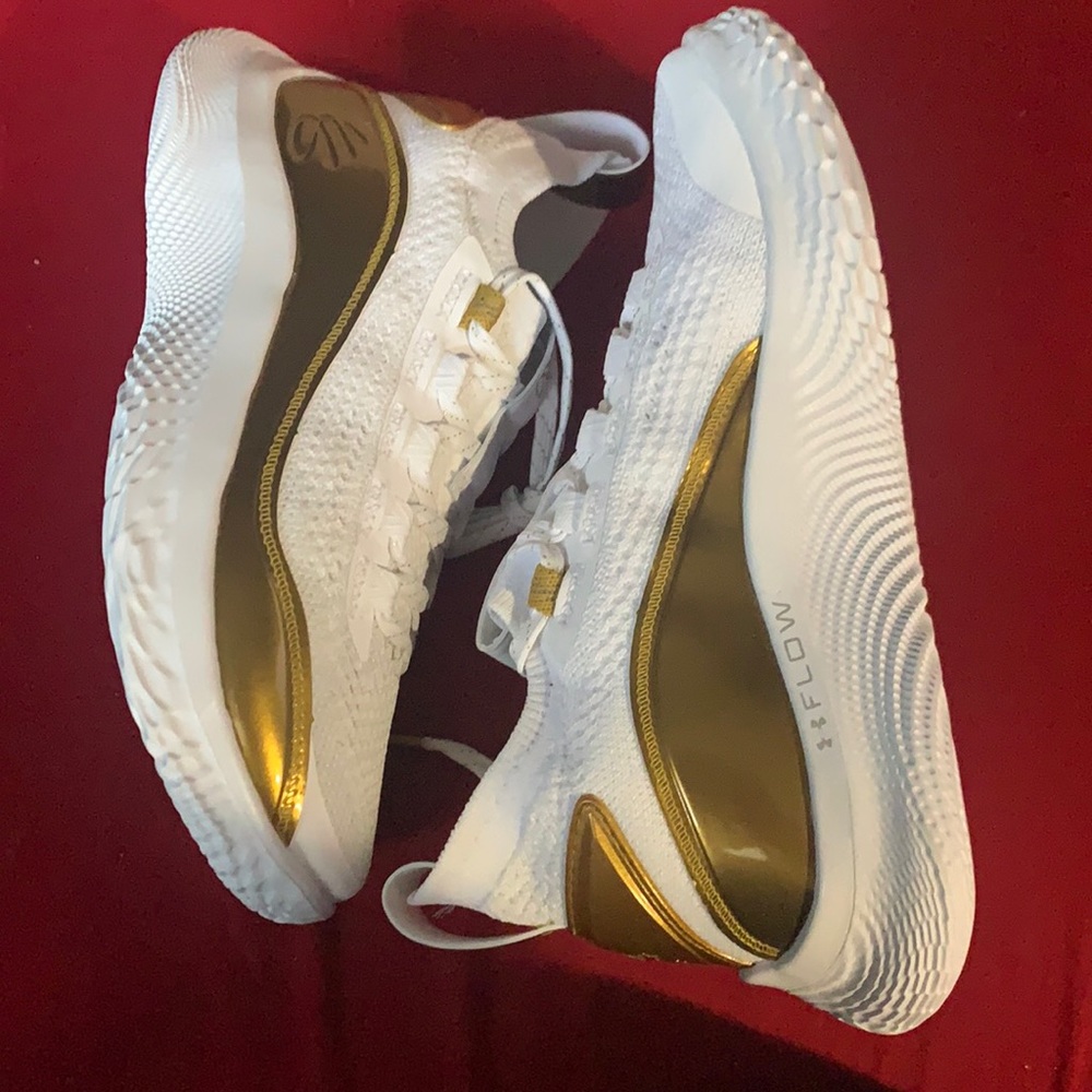 UnderArmour shoes